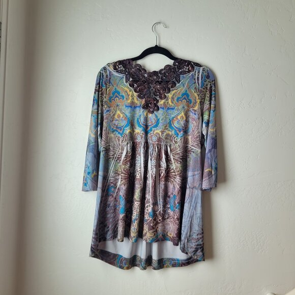 Unity World Wear Bohemian V-neck Tunic - Picture 9 of 9